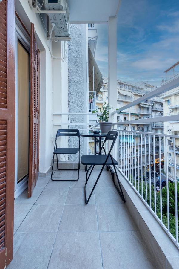 Luxury Downtown Apartment E1 Szaloniki Kültér fotó